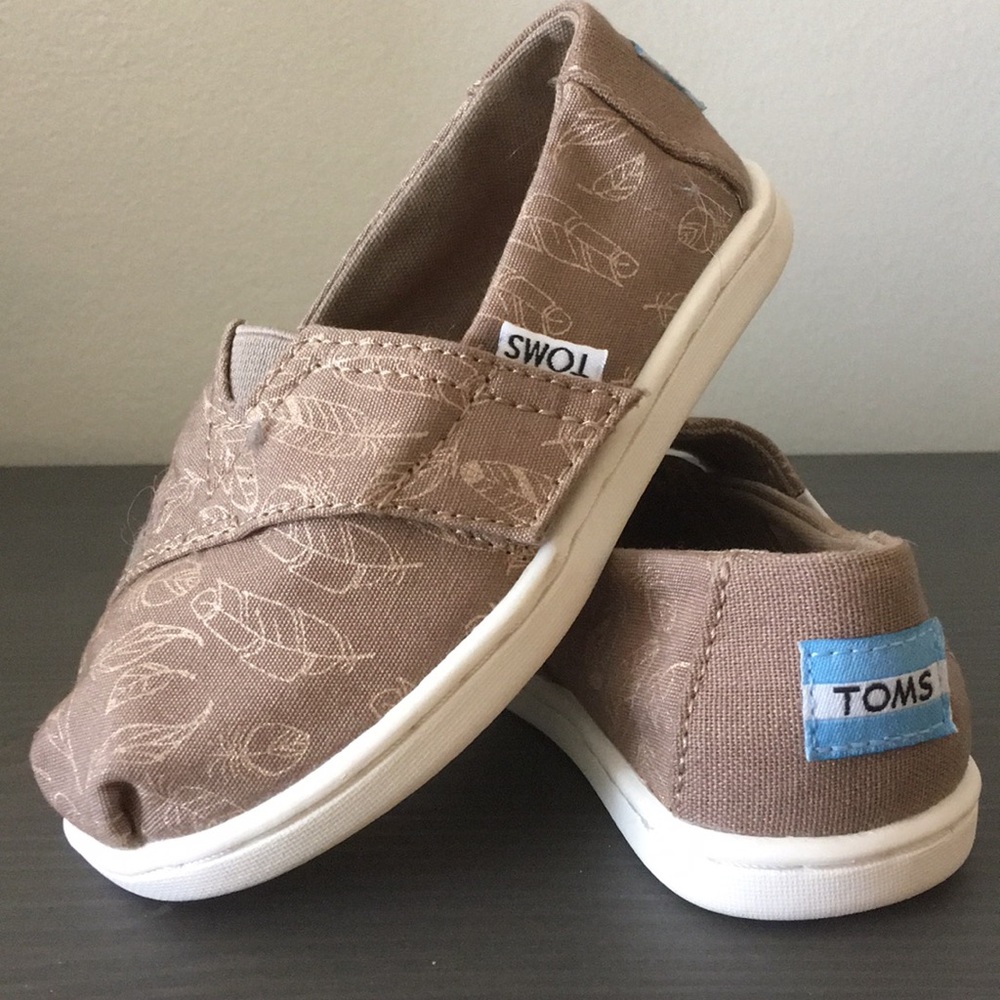 COPY - TOMS - Classic Slip-on Sneaker - Size 6